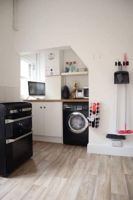 Spacious 1 Bedroom Apartment Leicester Exterior photo